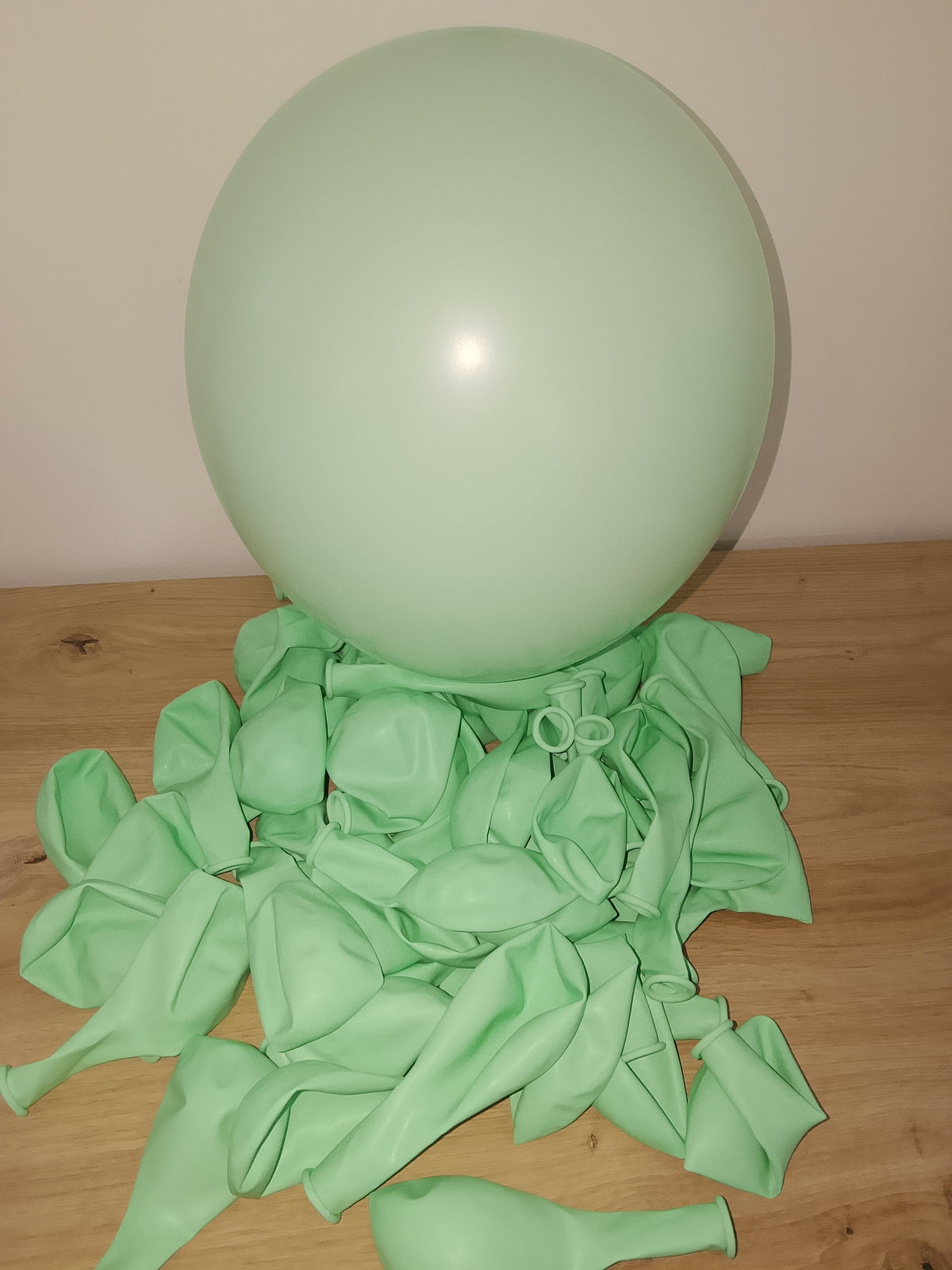 Ballons latex vert pastel – Lot de 5 | Balloonia 30 cm