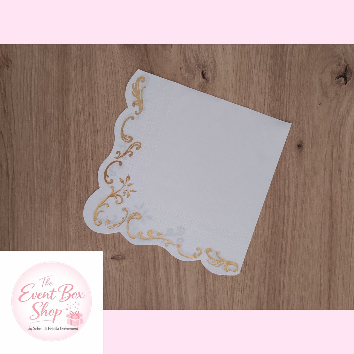 Serviette blanche à bordure dorée